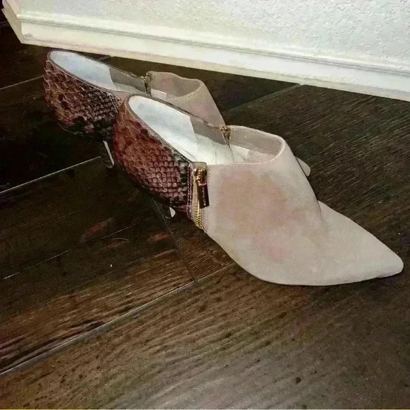 MICHAEL Michael Kors Women's Clara Mid Bootie size 9.5 - Picture 5 of 8